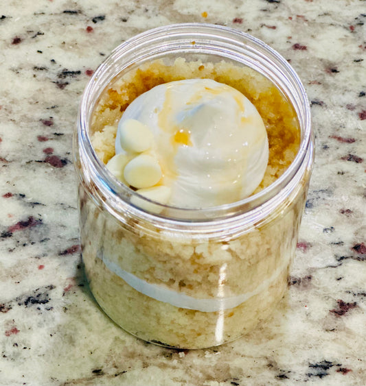 White Chocolate Caramel Cake in A Jar